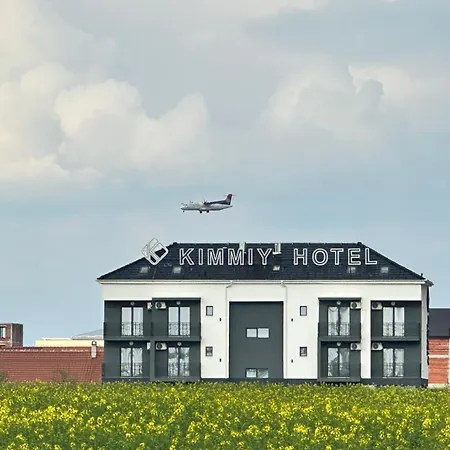 Kimmiy Garni Attic Near Airport Hotel 3*