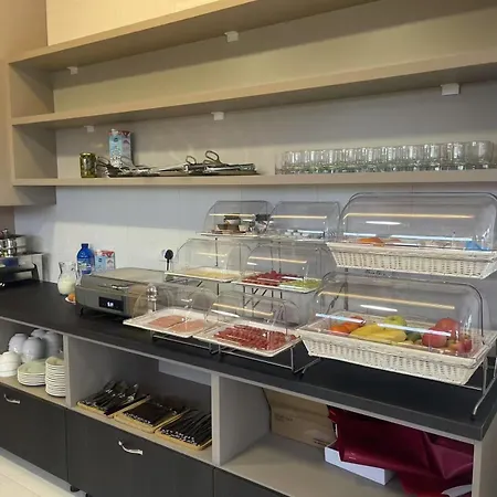 Hotel Kimmiy Garni Attic Near Airport