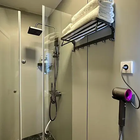 Kimmiy Garni Attic Near Airport Hotel Belgrado