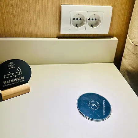 Kimmiy Garni Attic Near Airport Belgrad